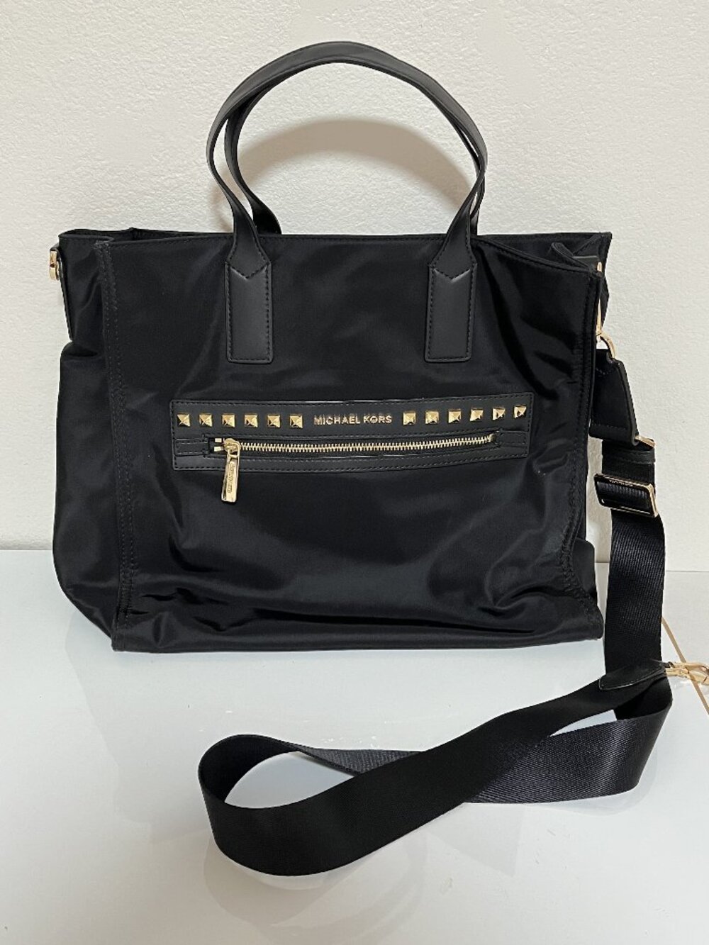 MICHAEL KORS Women's Kelsey Nylon Large Black Tote/Satchel Bag-Preowned